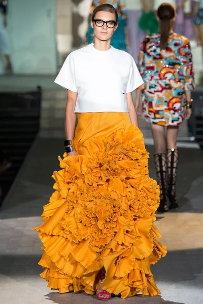 Look 25